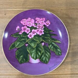 Violet Portraits “KISS’T” by Zenobia in perfect condition. Numbered 322 of 5,000